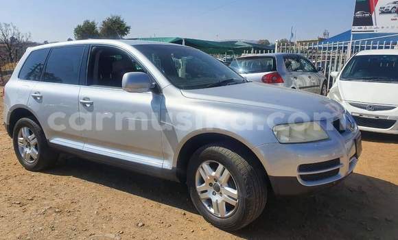 Buy Used Volkswagen Touareg Silver Car in Beitbridge in Matabeleland South