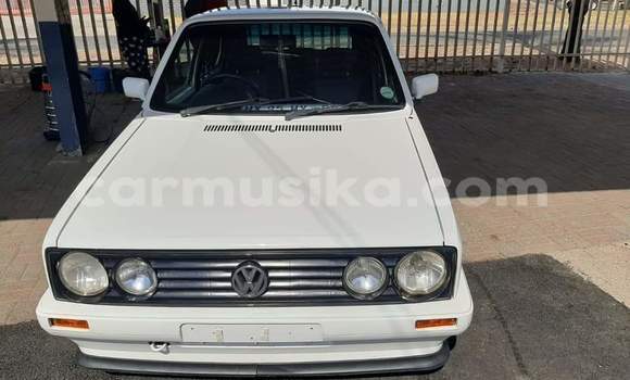 Buy Used Volkswagen Golf White Car in Beitbridge in Matabeleland South Buy Used Volkswagen Golf White Car in Beitbridge in Matabeleland South