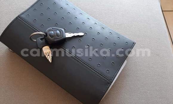 Buy Used Volkswagen Golf White Car in Beitbridge in Matabeleland South Buy Used Volkswagen Golf White Car in Beitbridge in Matabeleland South