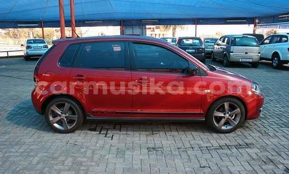 Tenga Tsaru Volkswagen Polo Tsvuku Mota in Beitbridge in Matabeleland South Tenga Tsaru Volkswagen Polo Tsvuku Mota in Beitbridge in Matabeleland South