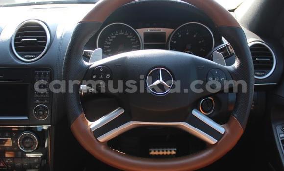 Buy Used Mercedes‒Benz ML–Class White Car in Beitbridge in Matabeleland South Buy Used Mercedes‒Benz ML–Class White Car in Beitbridge in Matabeleland South
