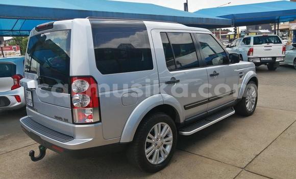 Nunua Ilio tumika Land Rover Discovery Fedha Gari ndani ya Beitbridge nchini Matabeleland Kusini Nunua Ilio tumika Land Rover Discovery Fedha Gari ndani ya Beitbridge nchini Matabeleland Kusini