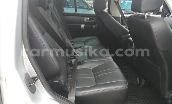 Nunua Ilio tumika Land Rover Discovery Fedha Gari ndani ya Beitbridge nchini Matabeleland Kusini Nunua Ilio tumika Land Rover Discovery Fedha Gari ndani ya Beitbridge nchini Matabeleland Kusini