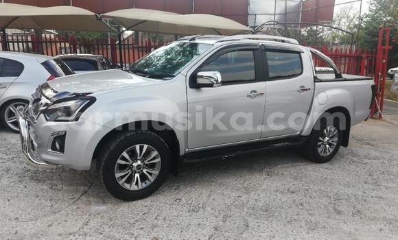 Acheter Occasion Voiture Isuzu KB Blanc à Beitbridge, Matabeleland South Acheter Occasion Voiture Isuzu KB Blanc à Beitbridge, Matabeleland South