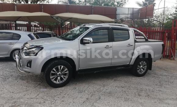 Acheter Occasion Voiture Isuzu KB Blanc à Beitbridge, Matabeleland South Acheter Occasion Voiture Isuzu KB Blanc à Beitbridge, Matabeleland South