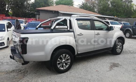 Acheter Occasion Voiture Isuzu KB Blanc à Beitbridge, Matabeleland South Acheter Occasion Voiture Isuzu KB Blanc à Beitbridge, Matabeleland South