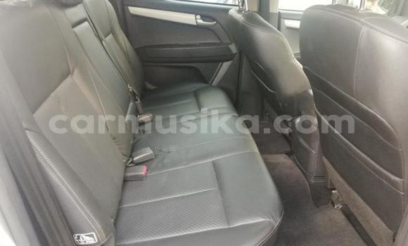 Acheter Occasion Voiture Isuzu KB Blanc à Beitbridge, Matabeleland South Acheter Occasion Voiture Isuzu KB Blanc à Beitbridge, Matabeleland South