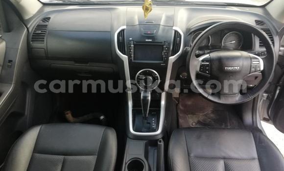 Acheter Occasion Voiture Isuzu KB Blanc à Beitbridge, Matabeleland South Acheter Occasion Voiture Isuzu KB Blanc à Beitbridge, Matabeleland South