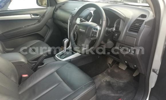 Acheter Occasion Voiture Isuzu KB Blanc à Beitbridge, Matabeleland South Acheter Occasion Voiture Isuzu KB Blanc à Beitbridge, Matabeleland South