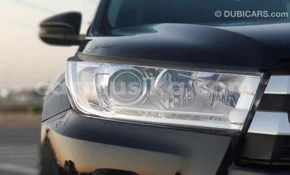 Tenga Imported Toyota Highlander Nhema Mota in Import - Dubai in Harare Tenga Imported Toyota Highlander Nhema Mota in Import - Dubai in Harare