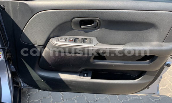 Nunua Ilio tumika Honda CR–V Fedha Gari ndani ya Borrowdale nchini Harare Nunua Ilio tumika Honda CR–V Fedha Gari ndani ya Borrowdale nchini Harare