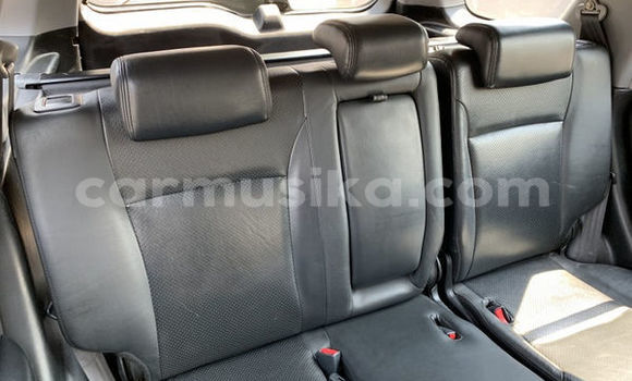 Nunua Ilio tumika Honda CR–V Fedha Gari ndani ya Borrowdale nchini Harare Nunua Ilio tumika Honda CR–V Fedha Gari ndani ya Borrowdale nchini Harare