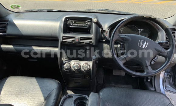 Nunua Ilio tumika Honda CR–V Fedha Gari ndani ya Borrowdale nchini Harare Nunua Ilio tumika Honda CR–V Fedha Gari ndani ya Borrowdale nchini Harare