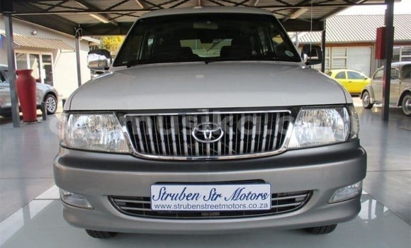 Nunua Ilio tumika Toyota 4Runner Nyeupe Gari ndani ya Borrowdale nchini Harare Nunua Ilio tumika Toyota 4Runner Nyeupe Gari ndani ya Borrowdale nchini Harare