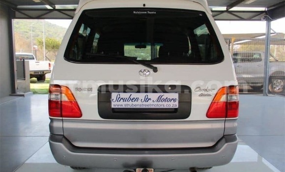 Nunua Ilio tumika Toyota 4Runner Nyeupe Gari ndani ya Borrowdale nchini Harare Nunua Ilio tumika Toyota 4Runner Nyeupe Gari ndani ya Borrowdale nchini Harare