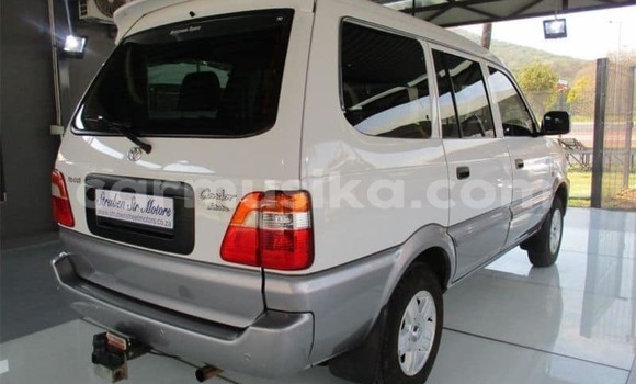 Nunua Ilio tumika Toyota 4Runner Nyeupe Gari ndani ya Borrowdale nchini Harare Nunua Ilio tumika Toyota 4Runner Nyeupe Gari ndani ya Borrowdale nchini Harare