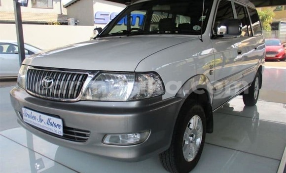 Nunua Ilio tumika Toyota 4Runner Nyeupe Gari ndani ya Borrowdale nchini Harare Nunua Ilio tumika Toyota 4Runner Nyeupe Gari ndani ya Borrowdale nchini Harare