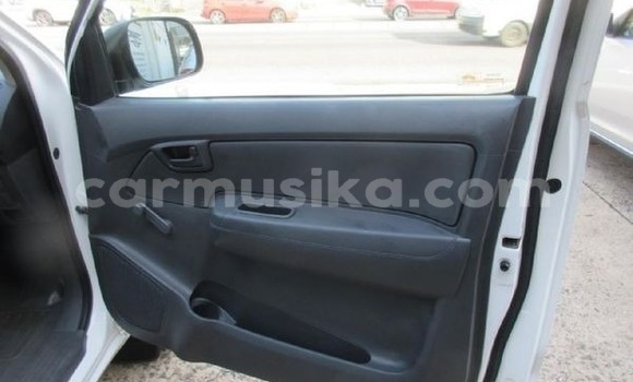 Acheter Occasion Voiture Toyota Hilux Blanc à Beitbridge, Matabeleland South Acheter Occasion Voiture Toyota Hilux Blanc à Beitbridge, Matabeleland South