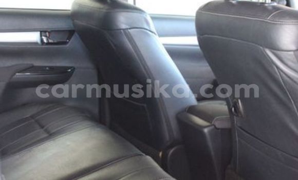 Acheter Occasion Voiture Toyota Hilux Blanc à Bulawayo, Bulawayo Acheter Occasion Voiture Toyota Hilux Blanc à Bulawayo, Bulawayo