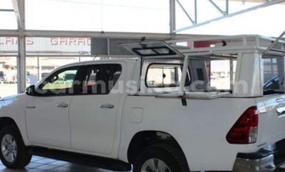 Acheter Occasion Voiture Toyota Hilux Blanc à Bulawayo, Bulawayo Acheter Occasion Voiture Toyota Hilux Blanc à Bulawayo, Bulawayo
