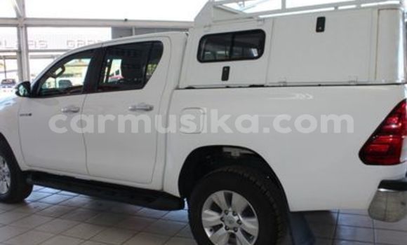 Acheter Occasion Voiture Toyota Hilux Blanc à Bulawayo, Bulawayo Acheter Occasion Voiture Toyota Hilux Blanc à Bulawayo, Bulawayo