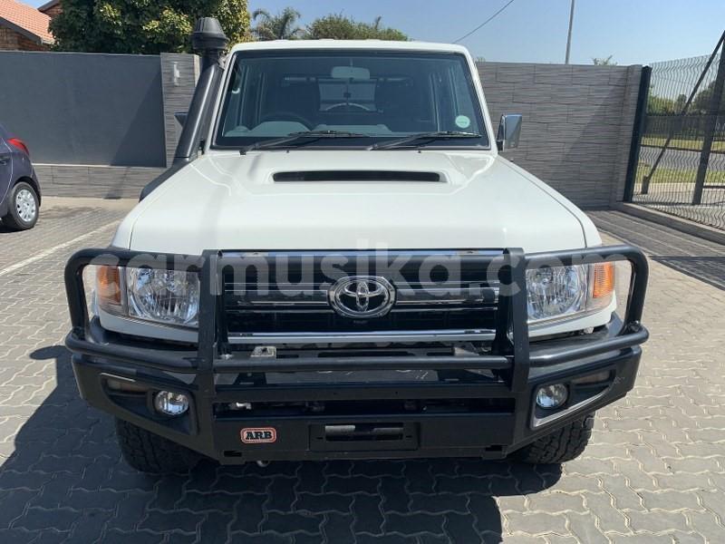 Big with watermark toyota land cruiser matabeleland south beitbridge 17081