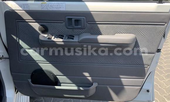Nunua Ilio tumika Toyota Land Cruiser Nyeupe Gari ndani ya Beitbridge nchini Matabeleland Kusini Nunua Ilio tumika Toyota Land Cruiser Nyeupe Gari ndani ya Beitbridge nchini Matabeleland Kusini