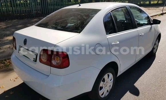 Tenga Tsaru Volkswagen Polo Chena Mota in Alexandra Park in Harare