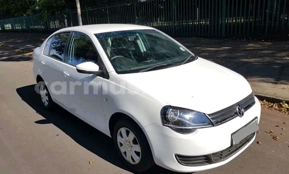 Acheter Occasion Voiture Volkswagen Polo Blanc à Alexandra Park, Harare Acheter Occasion Voiture Volkswagen Polo Blanc à Alexandra Park, Harare