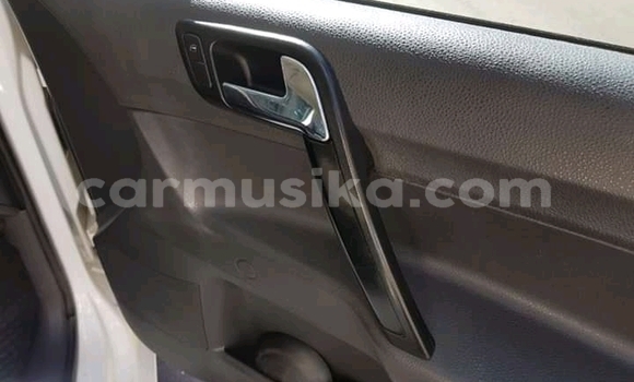 Acheter Occasion Voiture Volkswagen Polo Blanc à Alexandra Park, Harare Acheter Occasion Voiture Volkswagen Polo Blanc à Alexandra Park, Harare