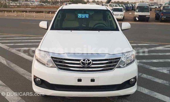 Tenga Imported Toyota Fortuner Chena Mota in Import - Dubai in Harare Tenga Imported Toyota Fortuner Chena Mota in Import - Dubai in Harare