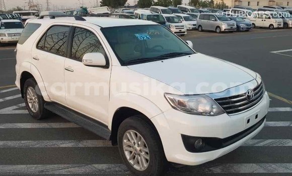 Tenga Imported Toyota Fortuner Chena Mota in Import - Dubai in Harare Tenga Imported Toyota Fortuner Chena Mota in Import - Dubai in Harare