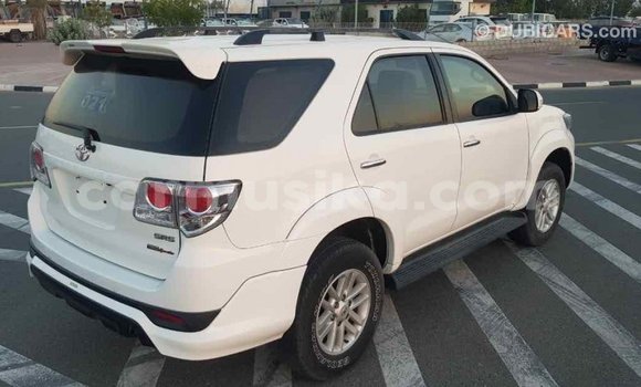 Tenga Imported Toyota Fortuner Chena Mota in Import - Dubai in Harare Tenga Imported Toyota Fortuner Chena Mota in Import - Dubai in Harare