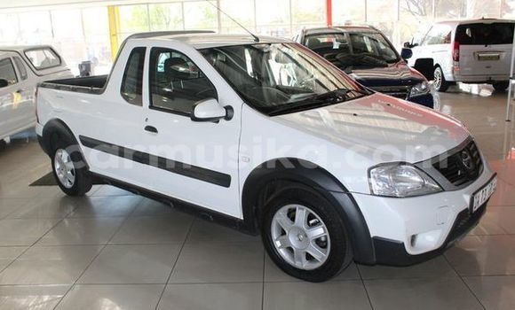 Tenga Tsaru Nissan NV200 Chena Mota in Borrowdale in Harare