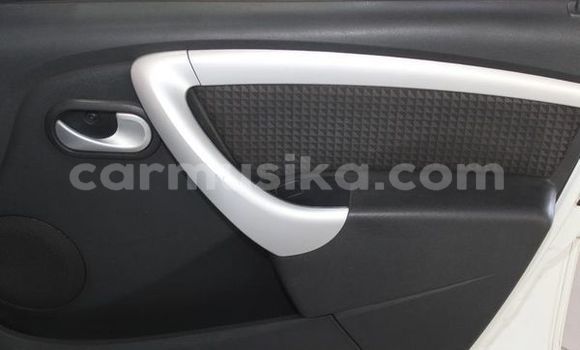 Tenga Tsaru Nissan NV200 Chena Mota in Borrowdale in Harare Tenga Tsaru Nissan NV200 Chena Mota in Borrowdale in Harare