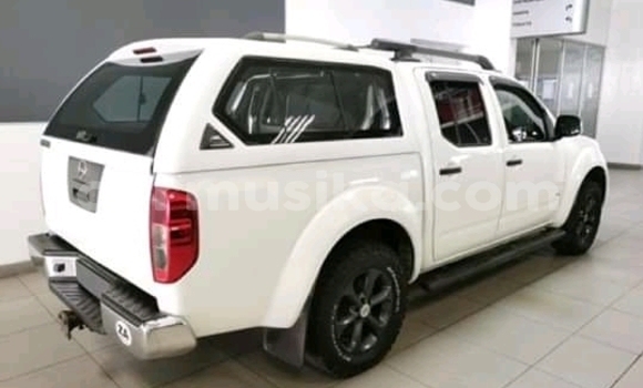 Acheter Occasion Voiture Nissan Navara Blanc à Bulawayo, Bulawayo Acheter Occasion Voiture Nissan Navara Blanc à Bulawayo, Bulawayo