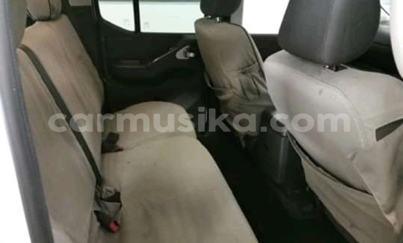 Acheter Occasion Voiture Nissan Navara Blanc à Bulawayo, Bulawayo Acheter Occasion Voiture Nissan Navara Blanc à Bulawayo, Bulawayo