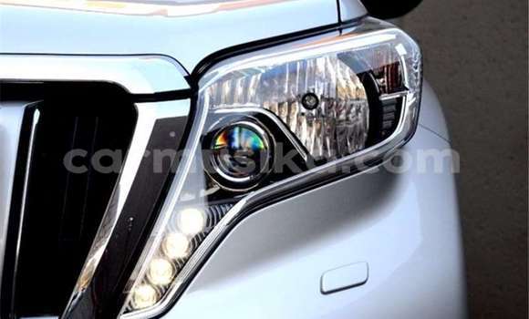 Tenga Tsaru Toyota Land Cruiser Prado Sirivha Mota in Beitbridge in Matabeleland South Tenga Tsaru Toyota Land Cruiser Prado Sirivha Mota in Beitbridge in Matabeleland South