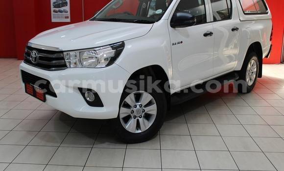 Buy Used Toyota Hilux White Car in Harare in Harare