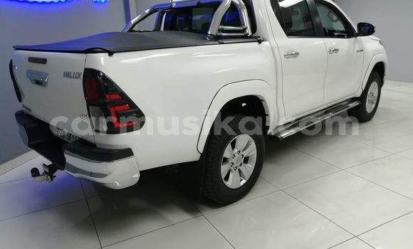 Nunua Ilio tumika Toyota Hilux Nyeupe Gari ndani ya Beitbridge nchini Matabeleland Kusini Nunua Ilio tumika Toyota Hilux Nyeupe Gari ndani ya Beitbridge nchini Matabeleland Kusini