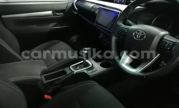 Nunua Ilio tumika Toyota Hilux Nyeupe Gari ndani ya Beitbridge nchini Matabeleland Kusini Nunua Ilio tumika Toyota Hilux Nyeupe Gari ndani ya Beitbridge nchini Matabeleland Kusini