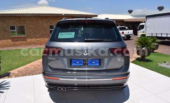 Buy Used Volkswagen Tiguan Silver Car in Beitbridge in Matabeleland South Buy Used Volkswagen Tiguan Silver Car in Beitbridge in Matabeleland South