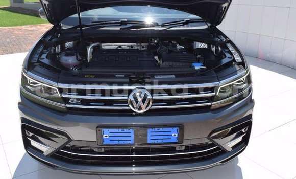Buy Used Volkswagen Tiguan Silver Car in Beitbridge in Matabeleland South Buy Used Volkswagen Tiguan Silver Car in Beitbridge in Matabeleland South