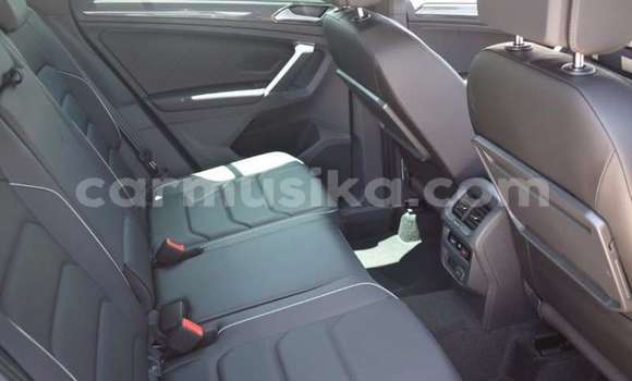 Buy Used Volkswagen Tiguan Silver Car in Beitbridge in Matabeleland South Buy Used Volkswagen Tiguan Silver Car in Beitbridge in Matabeleland South