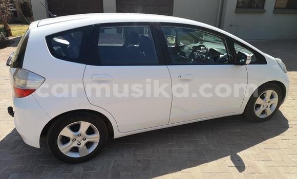 Buy Used Honda Fit White Car in Beitbridge in Matabeleland South Buy Used Honda Fit White Car in Beitbridge in Matabeleland South