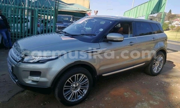 Nunua Ilio tumika Land Rover Range Rover Evoque Fedha Gari ndani ya Beitbridge nchini Matabeleland Kusini Nunua Ilio tumika Land Rover Range Rover Evoque Fedha Gari ndani ya Beitbridge nchini Matabeleland Kusini