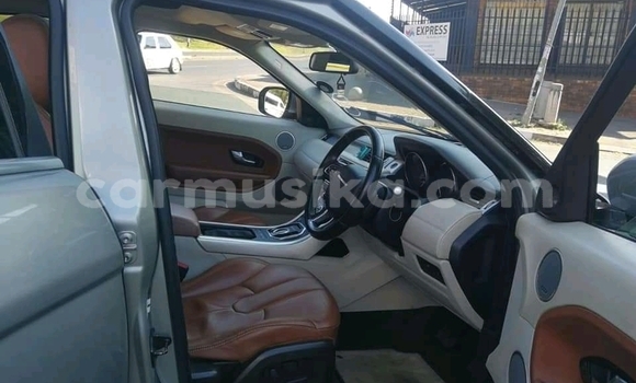 Nunua Ilio tumika Land Rover Range Rover Evoque Fedha Gari ndani ya Beitbridge nchini Matabeleland Kusini Nunua Ilio tumika Land Rover Range Rover Evoque Fedha Gari ndani ya Beitbridge nchini Matabeleland Kusini
