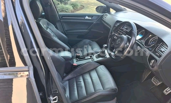 Tenga Tsaru Volkswagen Golf R Nhema Mota in Beitbridge in Matabeleland South Tenga Tsaru Volkswagen Golf R Nhema Mota in Beitbridge in Matabeleland South