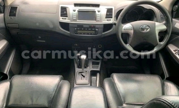 Nunua Ilio tumika Toyota Hilux Nyeupe Gari ndani ya Beitbridge nchini Matabeleland Kusini Nunua Ilio tumika Toyota Hilux Nyeupe Gari ndani ya Beitbridge nchini Matabeleland Kusini