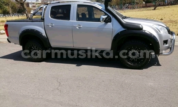 Buy Used Isuzu KB White Car in Beitbridge in Matabeleland South Buy Used Isuzu KB White Car in Beitbridge in Matabeleland South